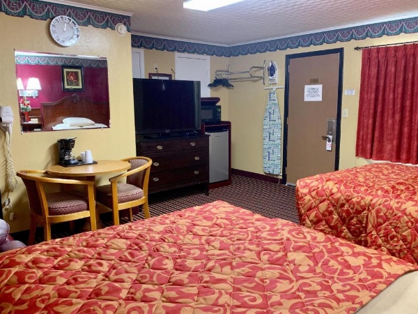 Relax Inn Vinita image 26
