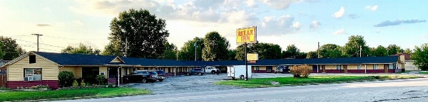 Relax Inn Vinita image 3