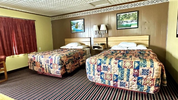 Relax Inn Vinita image 40