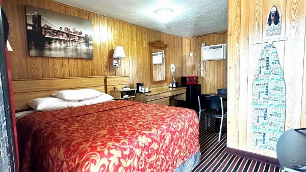 Relax Inn Vinita image 6