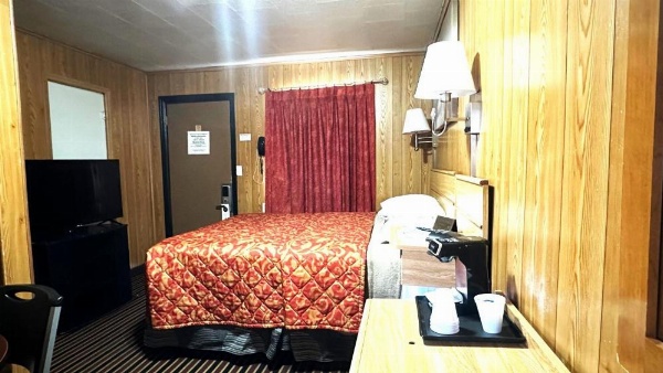 Relax Inn Vinita image 7