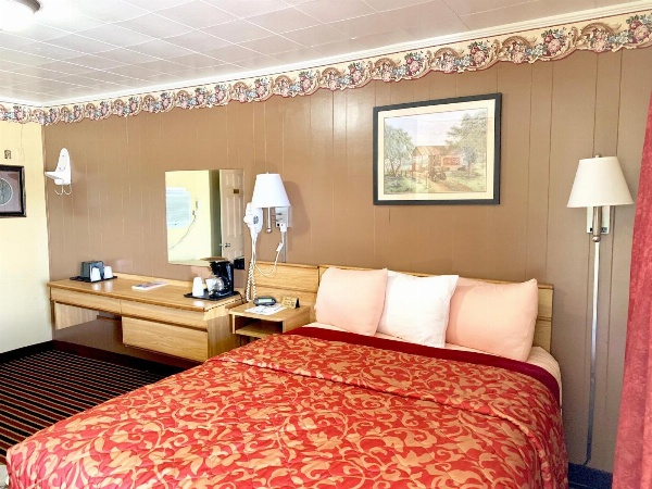 Relax Inn Vinita image 10