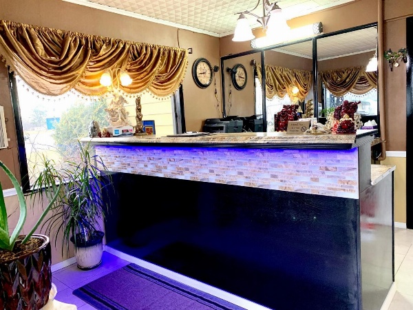 Relax Inn Vinita image 5